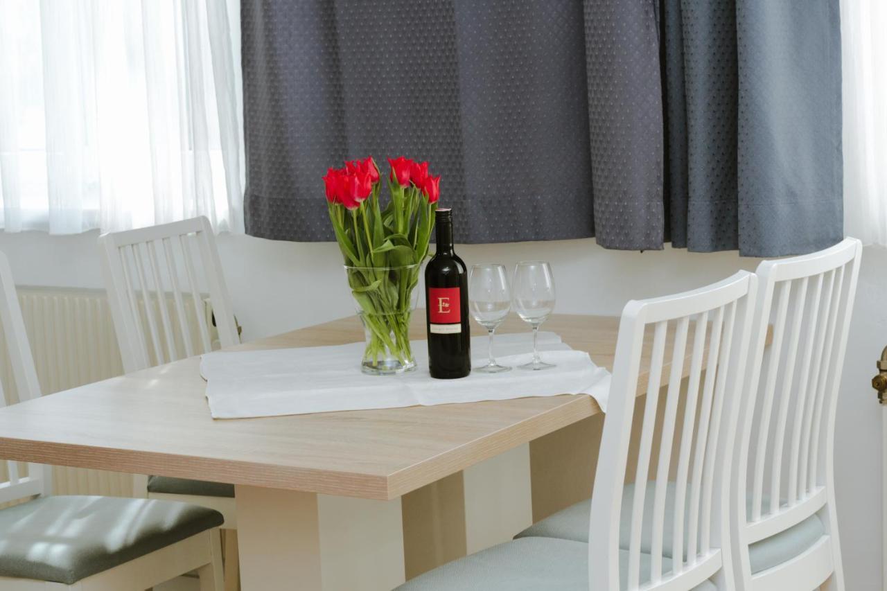 Ferienwohnung In Der Fussgaengerzone Gartenblick - Studio Apartment Айзенщат Екстериор снимка