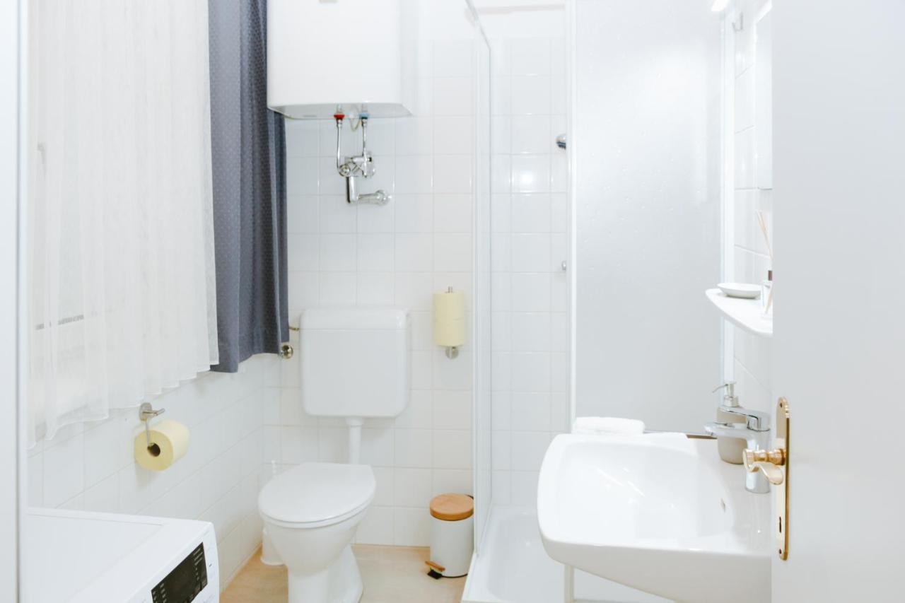 Ferienwohnung In Der Fussgaengerzone Gartenblick - Studio Apartment Айзенщат Екстериор снимка
